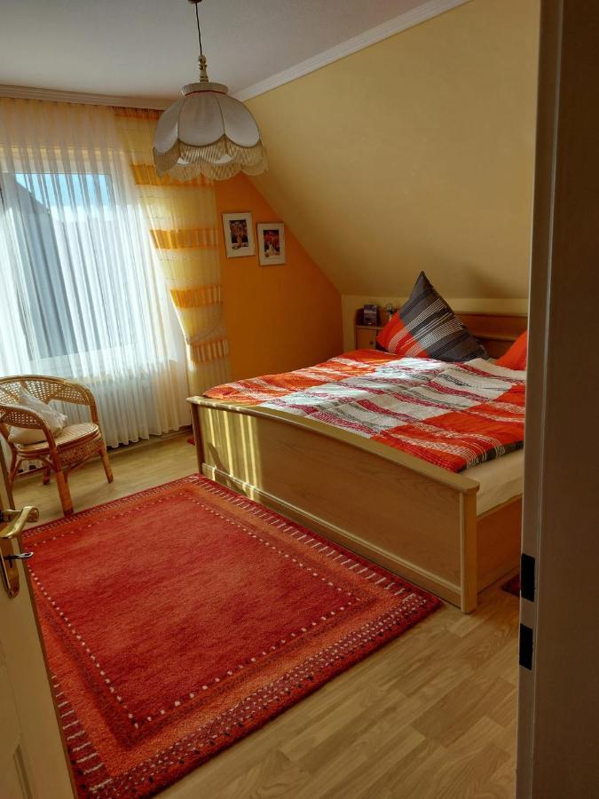 Ferienwohnung Leni Erstes Og Inkl Balkon Gartenblick Kostenfreier Parkplatz Stadtnah Aber Ruhig Gelegen Meppen Dış mekan fotoğraf